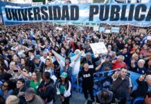 El Gobierno minimizó la marcha universitaria y defendió el ajuste presupuestario