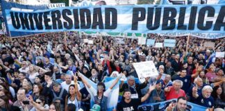 El Gobierno minimizó la marcha universitaria y defendió el ajuste presupuestario